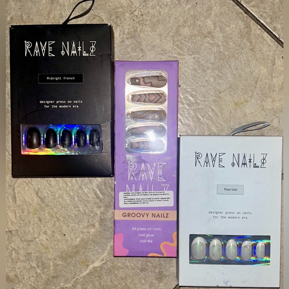 NWT Rave Nailz (x3) Nails Kits